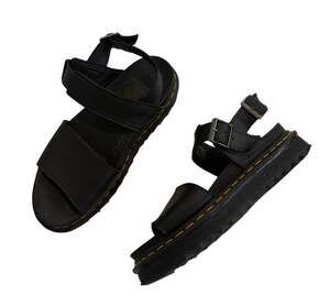 Dr. Martens Voss Black Leather Sandals Womens 8 US 39 EU Buckle